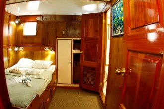 Cabin Undersea Hunter.