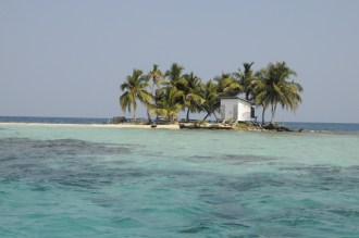 Lunch stop during excellent dive day.