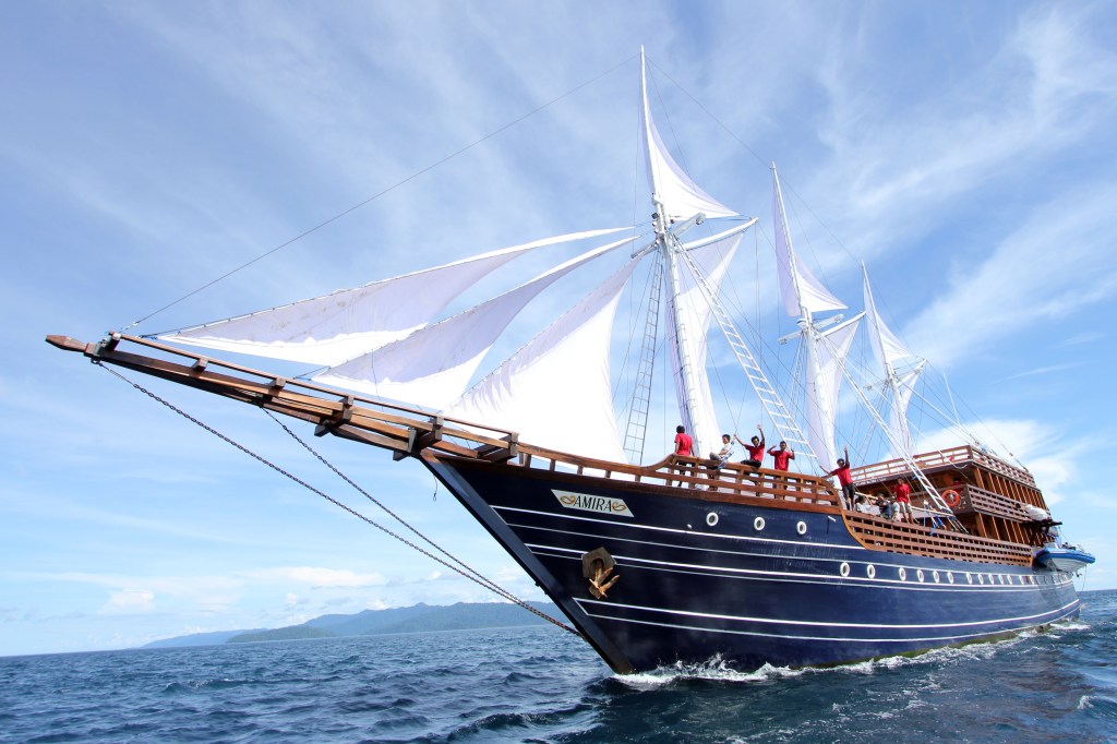 Amira liveaboard – Indonesia