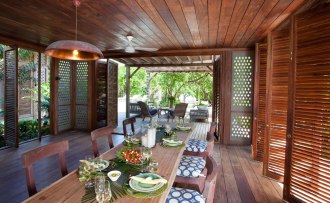 Kipila Private Villa dining room.