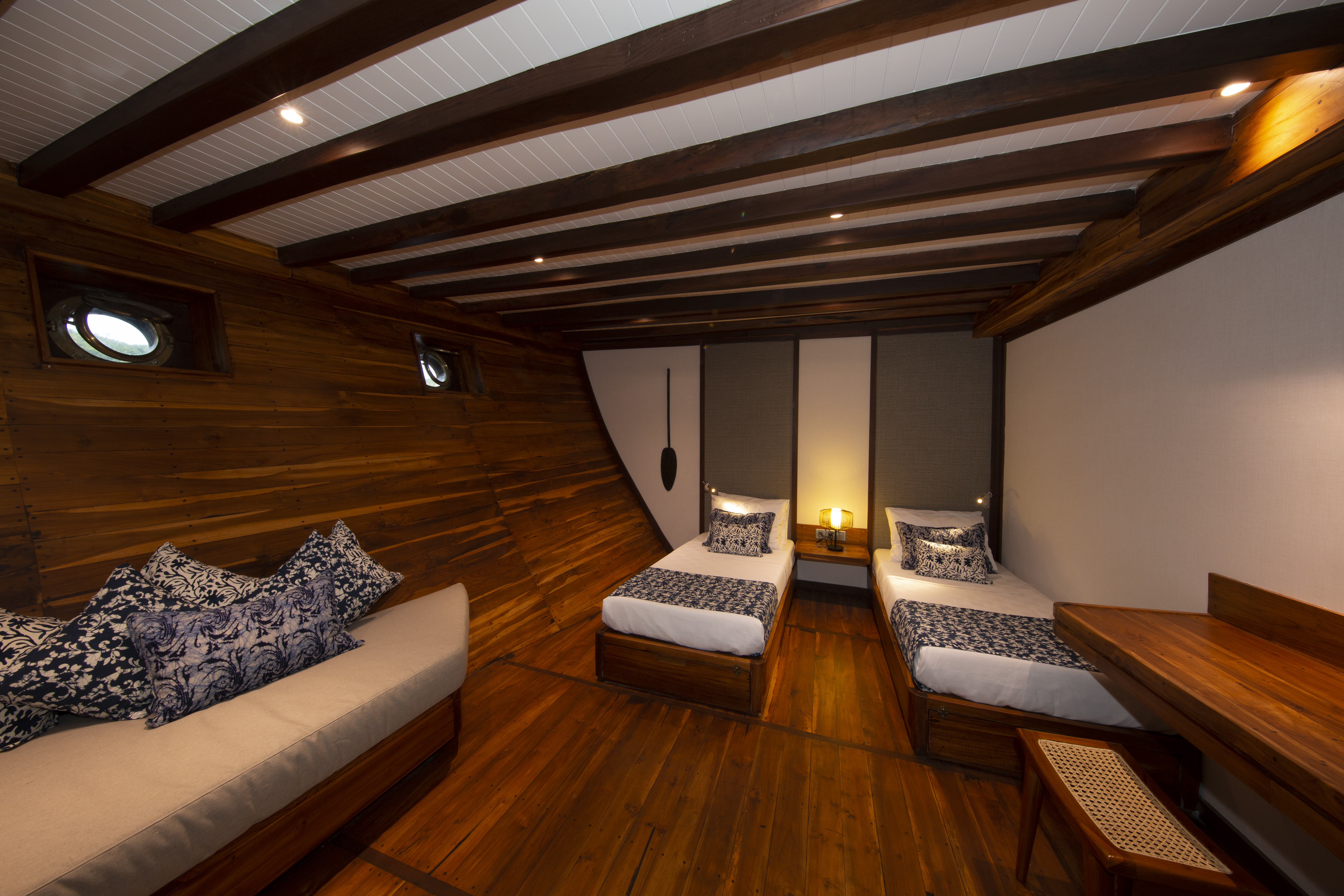 Coralia Liveaboard Lower Deck Twin Cabin 1