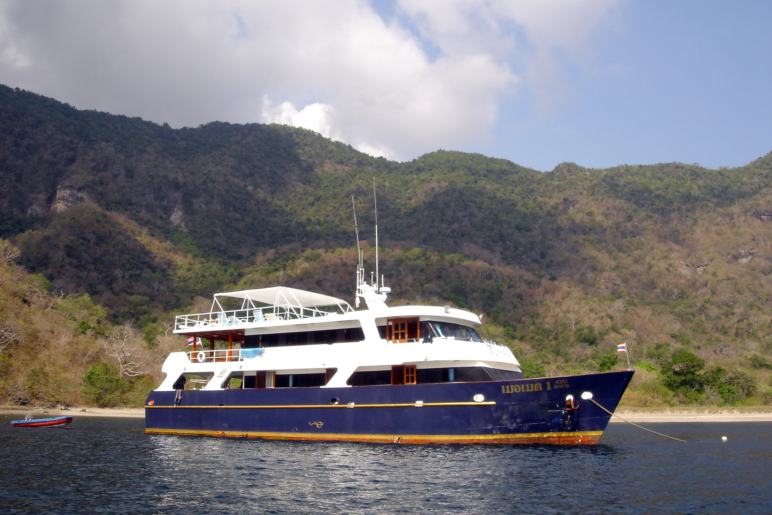 Mermaid I in Komodo